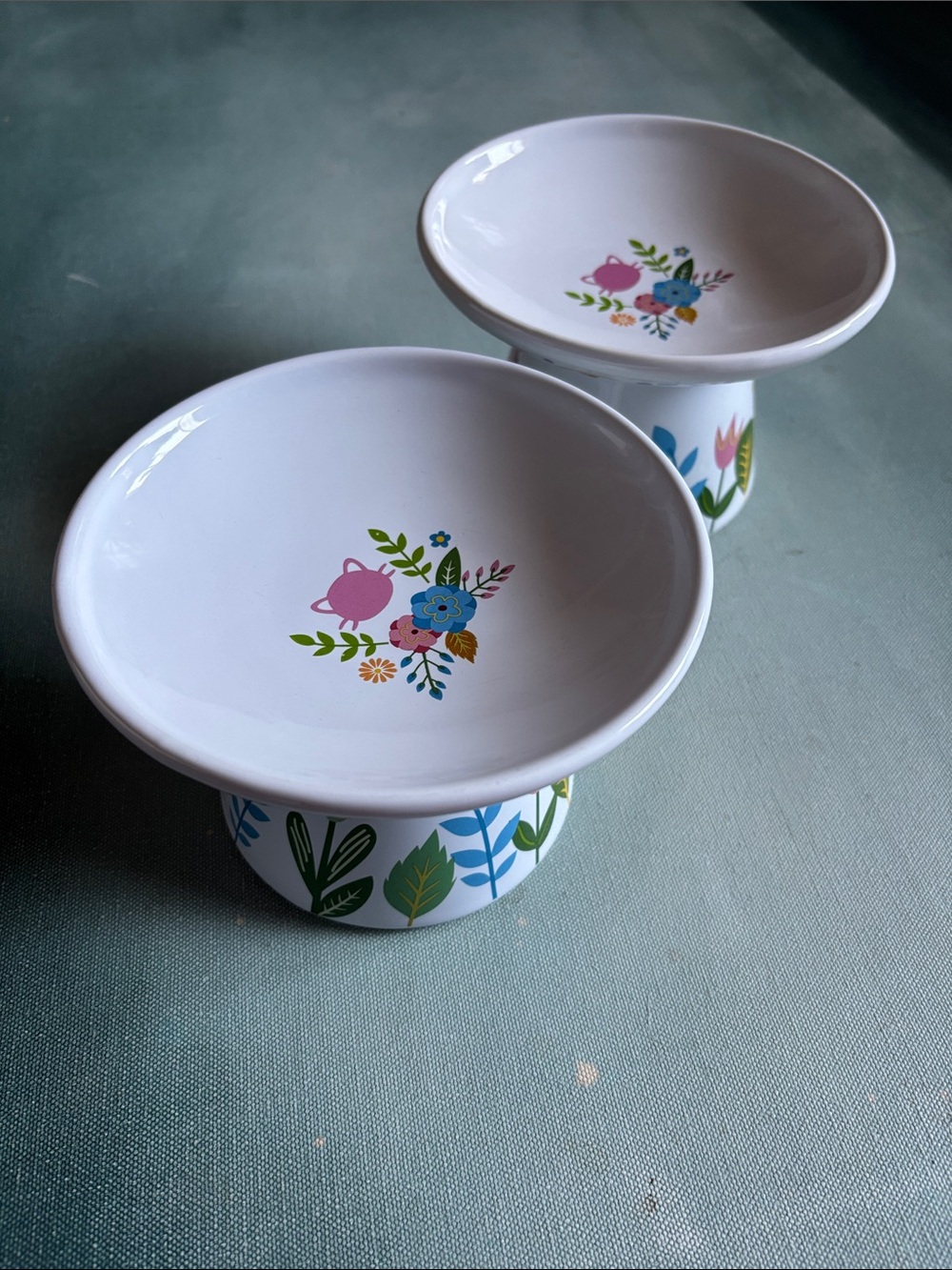 2 Frisco Ceramic Elevated Cat Bowls Wide